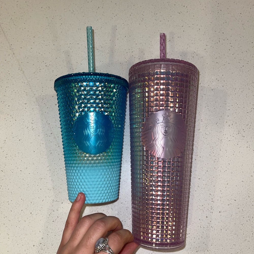 Bundle of two Starbucks tumblers
